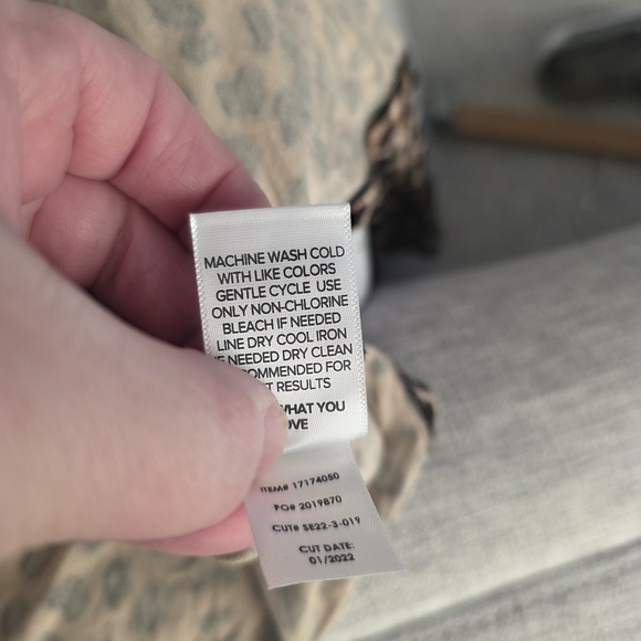 TORRID Leopard Print Tie-Front Top - Picture 10 of 10